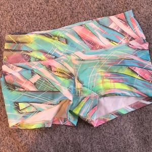 Bixby shorts size medium NEW